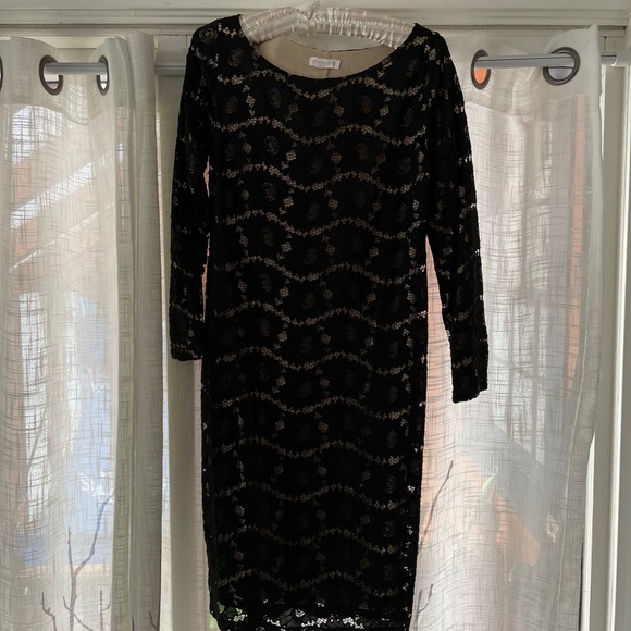 Lace maternity dress - Picture 3 of 4